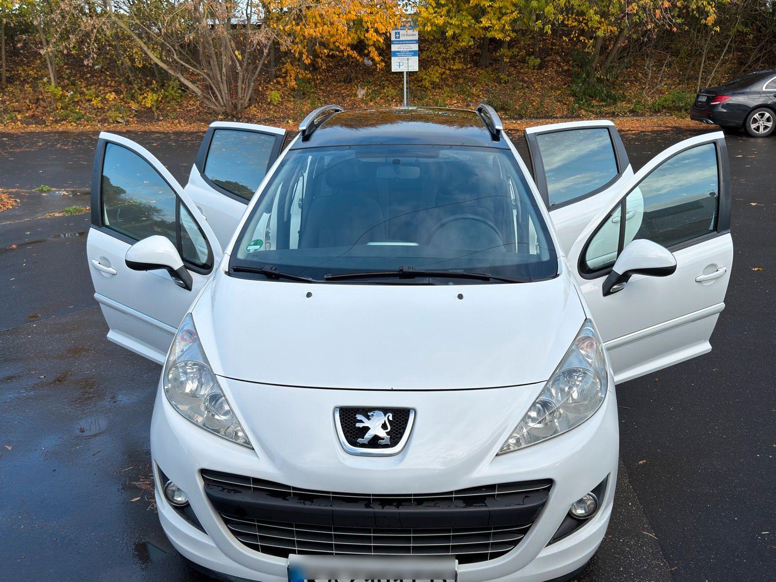 Peugeot 207 2012 — rear view