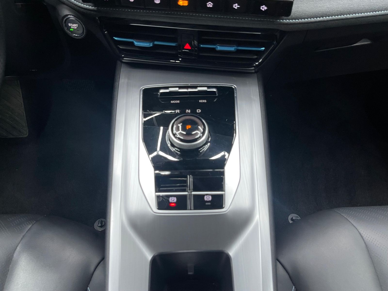 Fahrzeugabbildung MG MG5 61 KWH Luxury NAVI+LED+SHZ+DAB+ACC+360°+DAB+