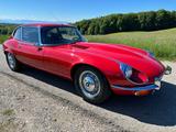 Jaguar E-Type 2+2 Serie 3 - rote Jaguar E-Type