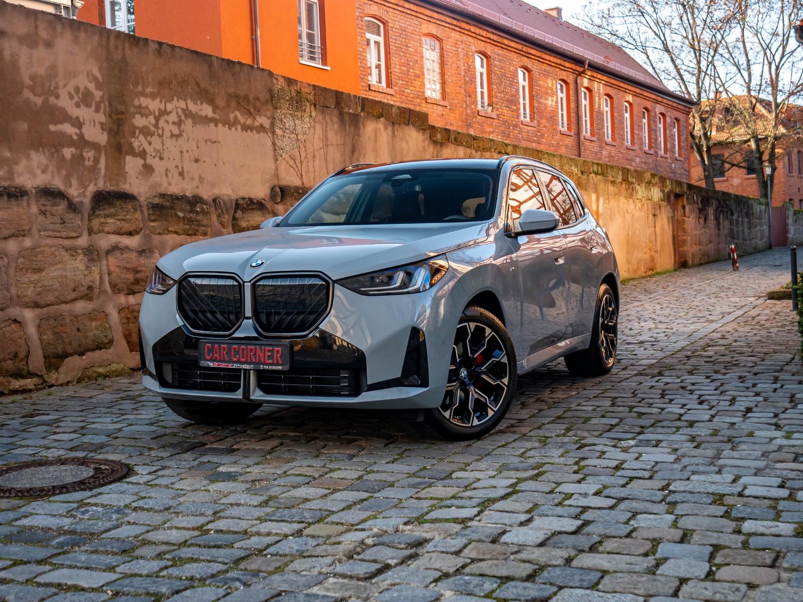 BMW X3 20d xDrive M Sport PRO PANO/GLOW/AHK/360/H&K 1.Hand