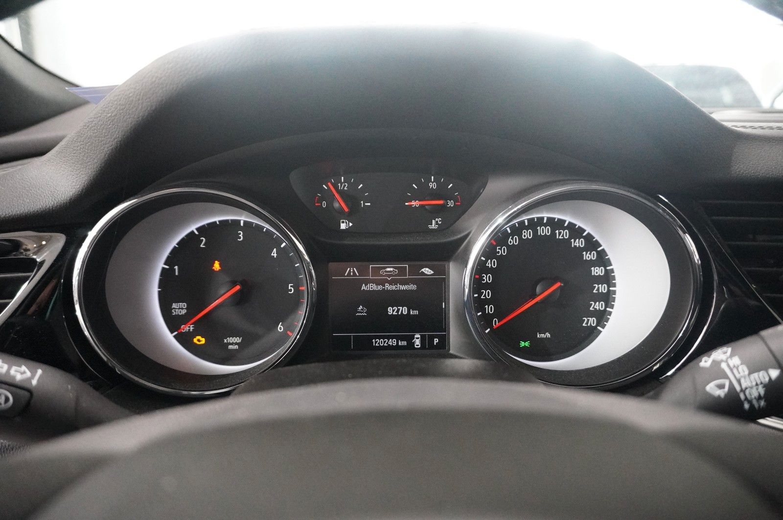 Fahrzeugabbildung Opel Insignia B ST 1.6D INNOV. NAVI/LED/KAMERA/SH/AHK