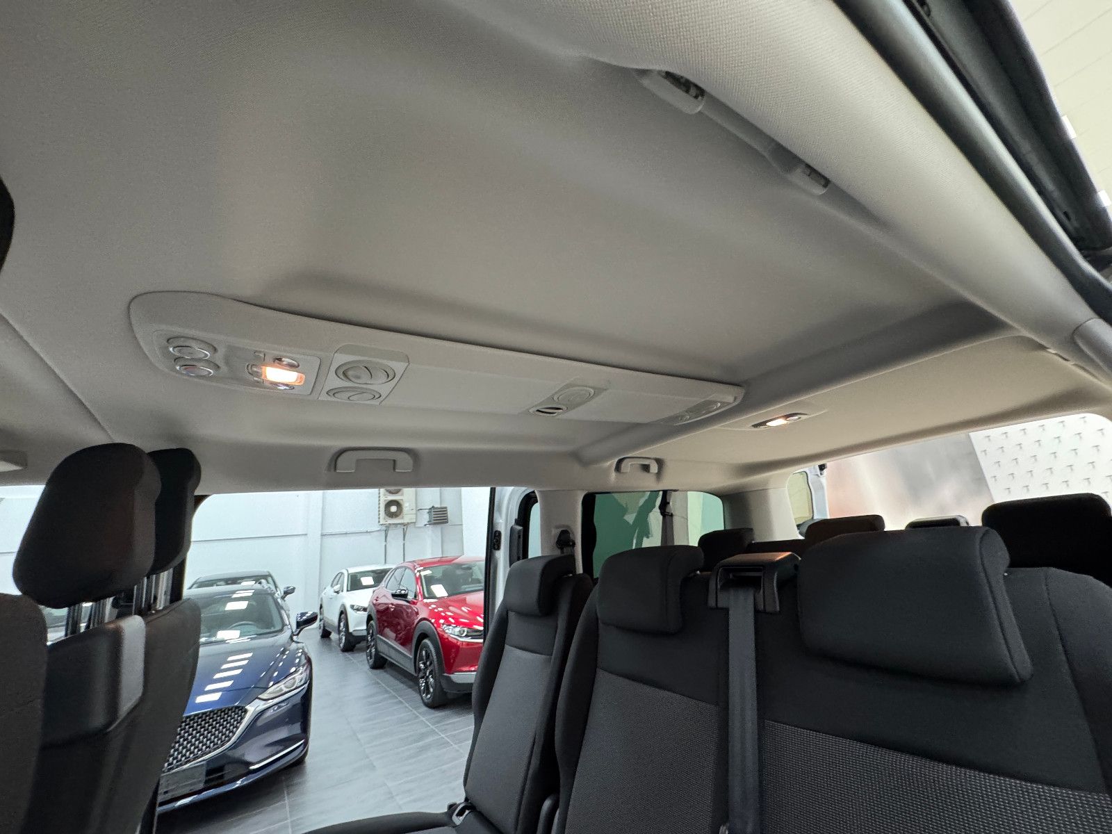 Peugeot Traveller - Bild 18