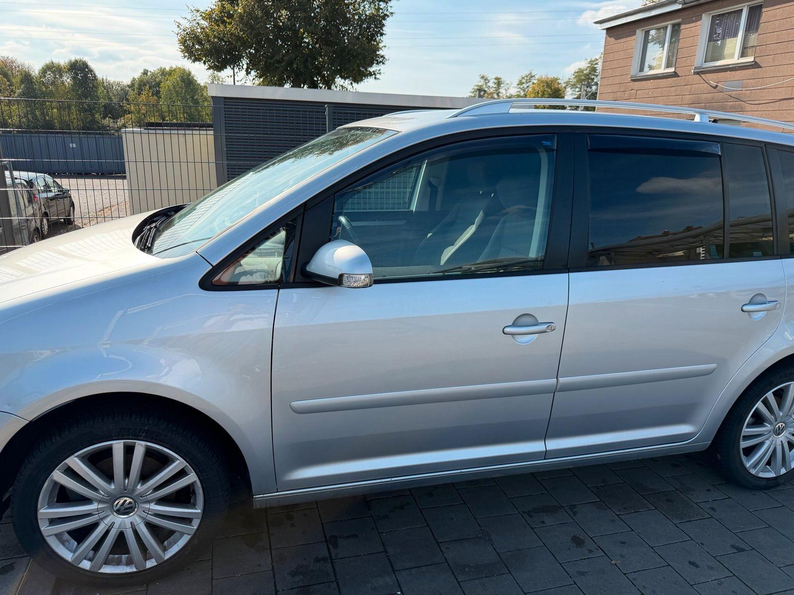 Volkswagen Touran 2006 — engine 140 HP (103kW)