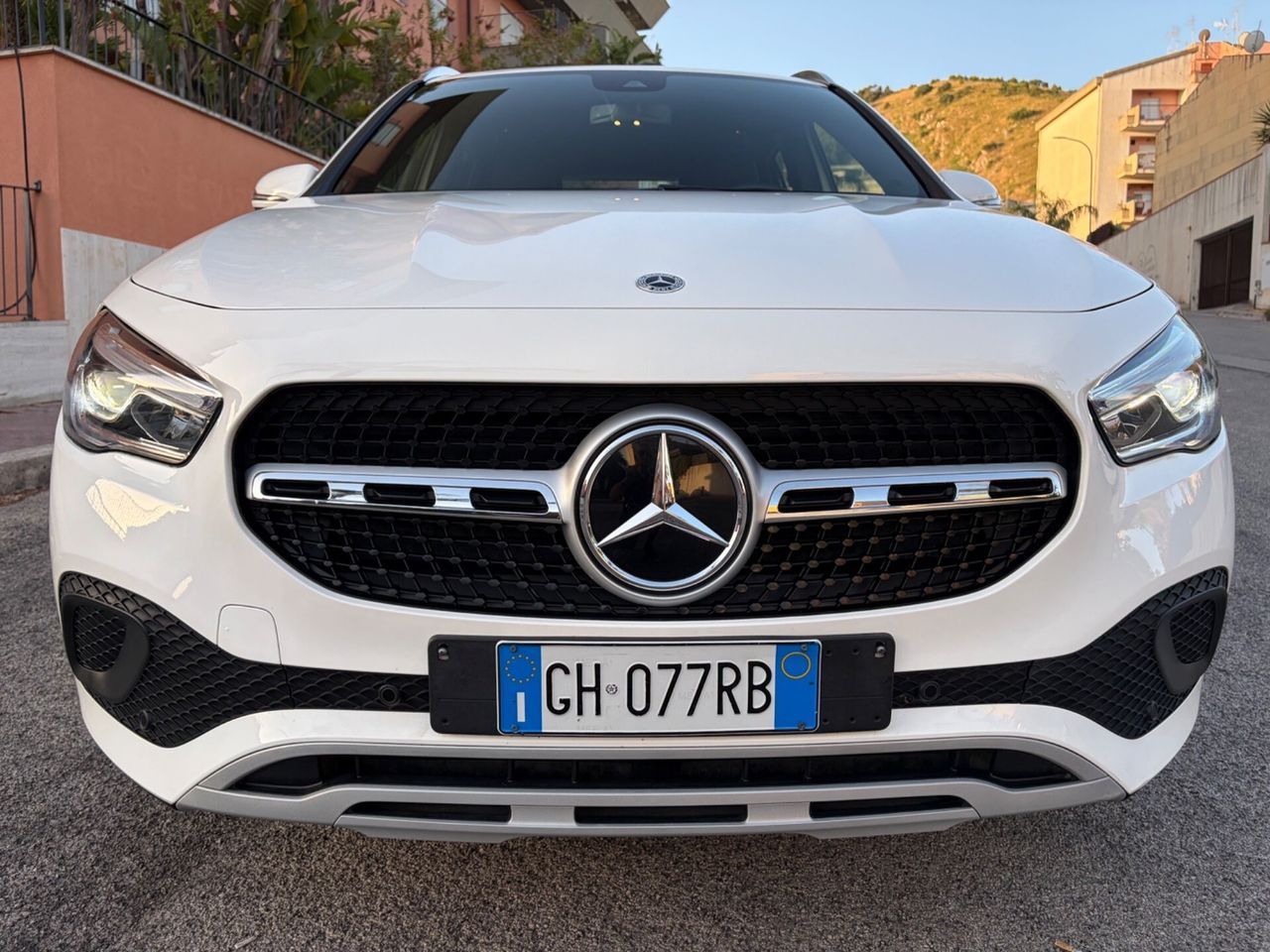 Mercedes-Benz Mercedes-benz GLA 180 d Automatic Sport Plus uni imagem 2