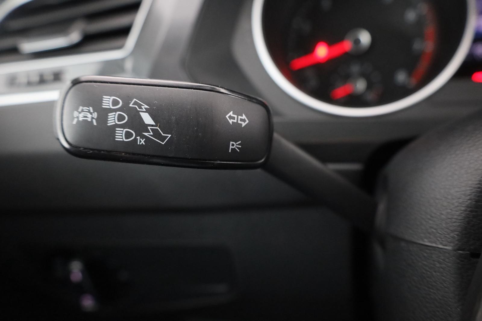 Volkswagen Tiguan 1.4 TSI Comfortline LED AHK Kamera ACC
