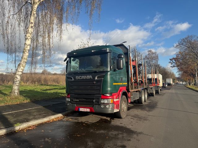 Scania R560 V8 Holztransporter 6X4 M Ladekran säge