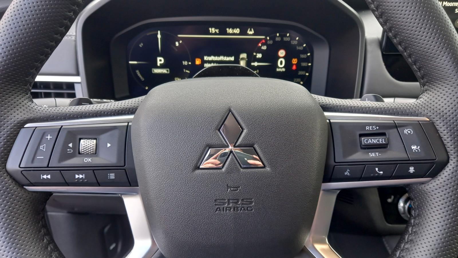 Mitsubishi Plug-in Hybrid Outlander Intro Edition