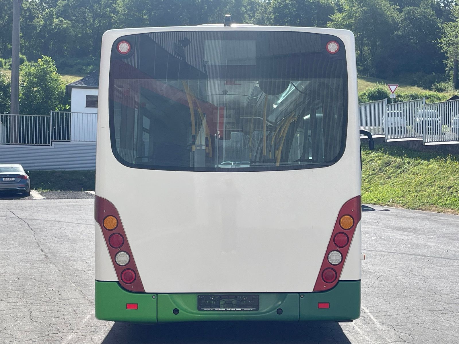 VANHOOL  2013 - Image 4 of 32