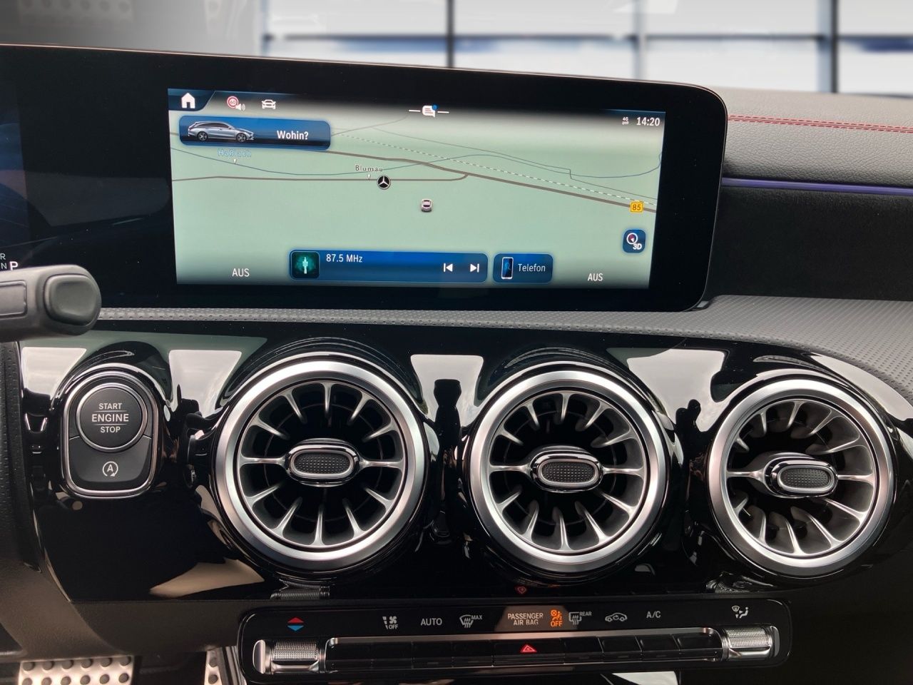 Fahrzeugabbildung Mercedes-Benz CLA 180 SB AMG+NIGHT+AHK+KAMERA+LENKRADHEIZ+