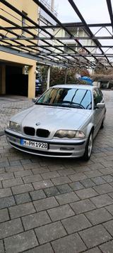 BMW E46 320i* Automatik* Leder* - BMW 320 aus 2001: Kombi