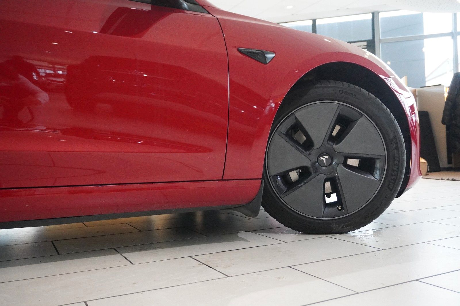 Fahrzeugabbildung Tesla Model 3 Standard Range Plus NAVI/KAMERA/DAB/PANO