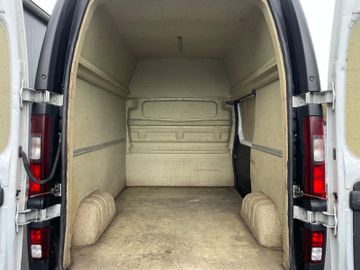 Opel Vivaro - 10
