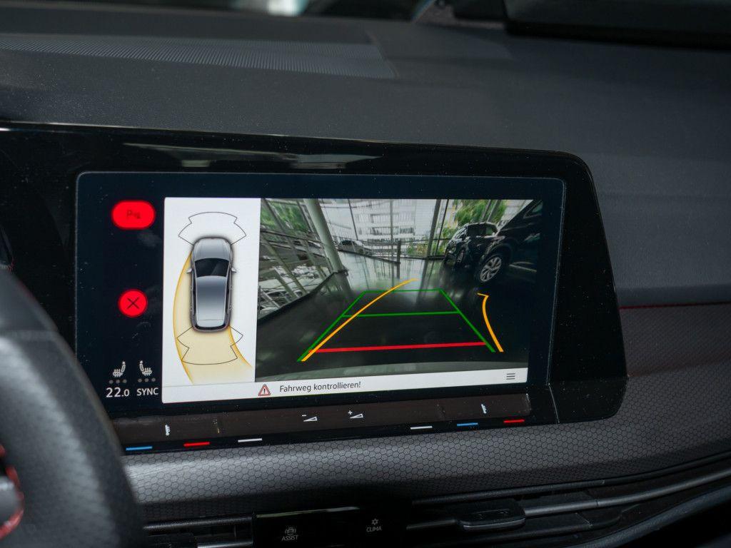 Volkswagen Golf VIII GTI 2.0 TSI Kamera LED APP Sitzhzg, миниатюра 10