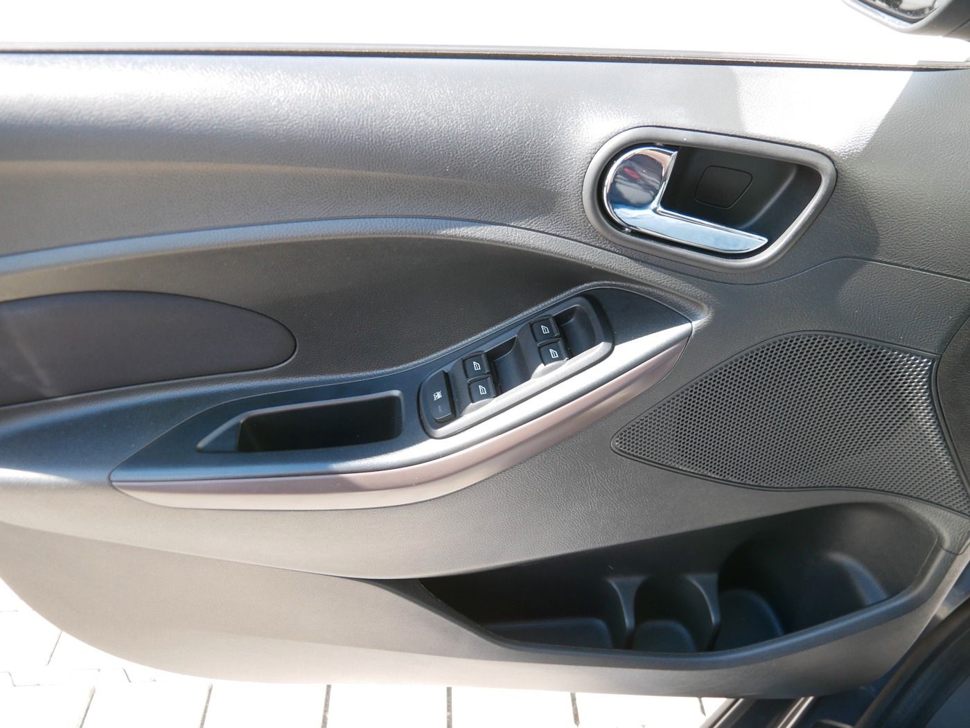 Fahrzeugabbildung Ford KA+ 1.2 Ti-VCT Active SHZ heizb.Frontscheibe PDC