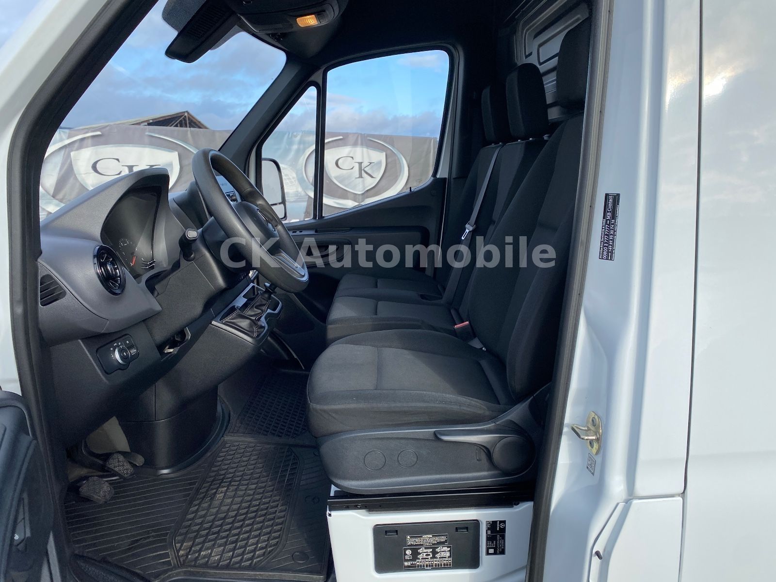 Fahrzeugabbildung Mercedes-Benz Sprinter III Kasten 214 CDI FWD L2H2/Klimaanlage