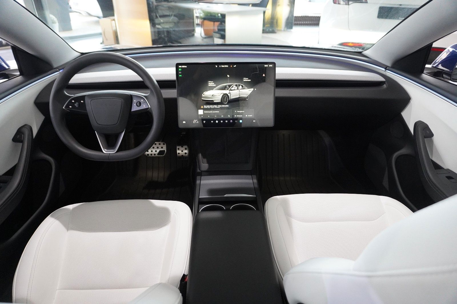 Fahrzeugabbildung Tesla Model 3 HIGHLAND DUAL-MOTOR NAVI/LED/KAMERA/AMD