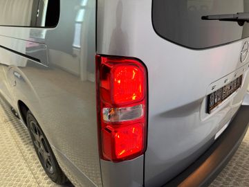 Fahrzeugverkauf 27 Opel Zafira Life Edition XL 9-Sitze LED Navi 180Grad