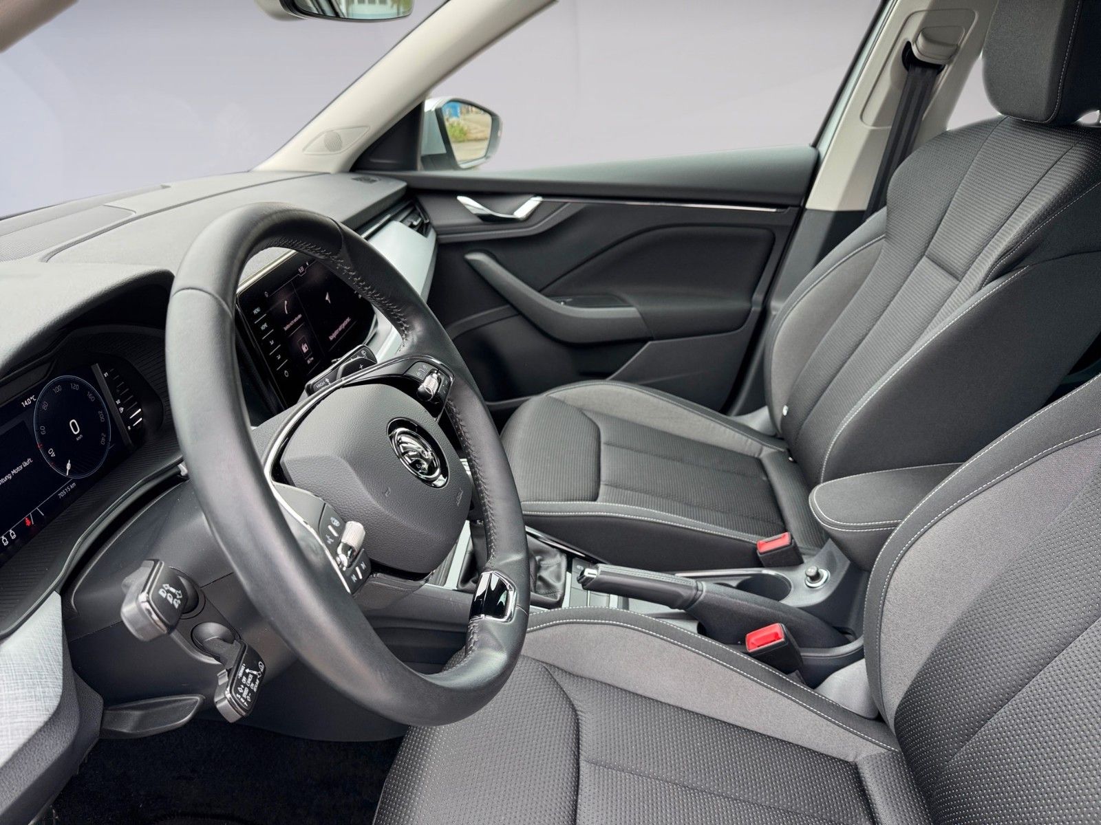 Fahrzeugabbildung SKODA Kamiq Tour 1.5 TSI