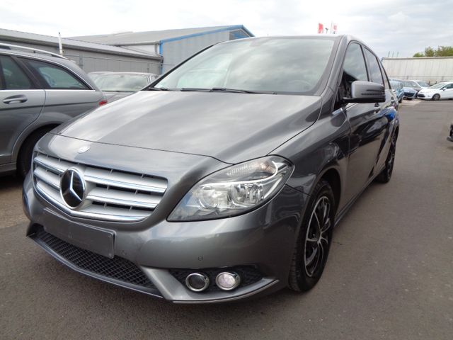 Mercedes-Benz B 180 CDI°Edition 1°Navi°Bi-Xenon°Shz°Pdc°Tempom