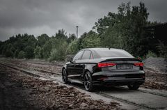 AUDI RS3 Limousine 2.5 TFSI quattro *black Edition
