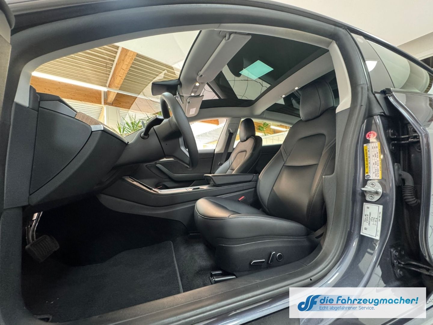 Fahrzeugabbildung Tesla Model 3 Long Range RWD Soundsystem ACC El. Heckk