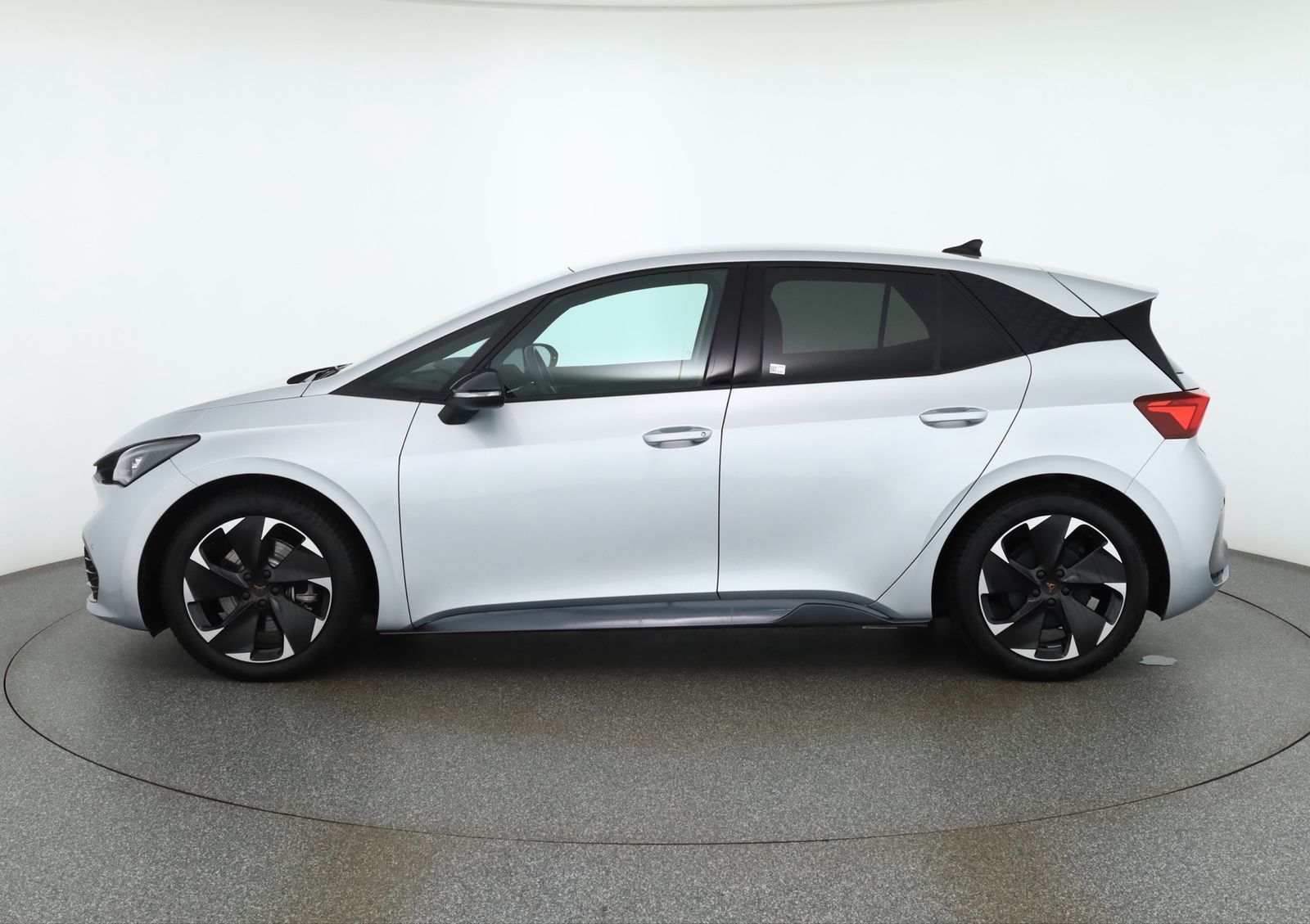 Cupra Born 170 kW LED Navi Kamera ACC Winterpaket DAB imagem 2