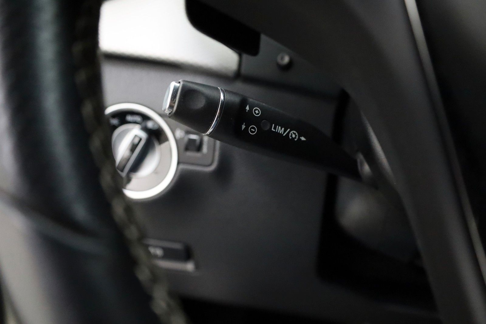 Fahrzeugabbildung Mercedes-Benz B 180 Urban T.Leder,Navi,SH,PDC,Allwetterreifen