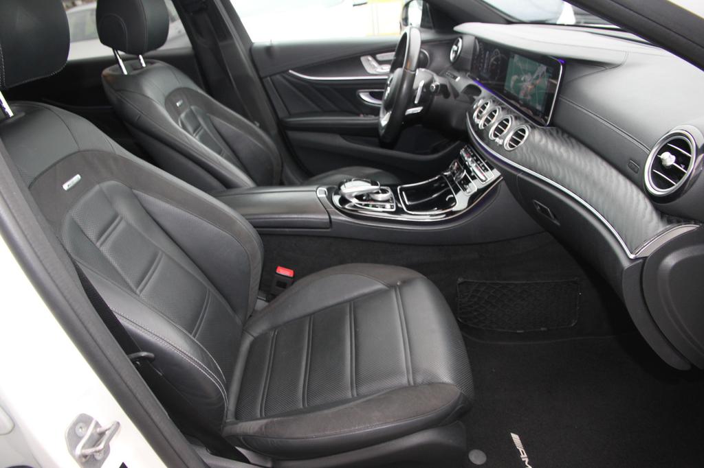 Mercedes-Benz E 43 AMG