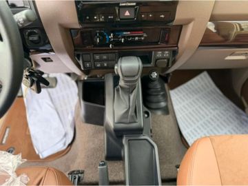 Toyota Land Cruiser - 9