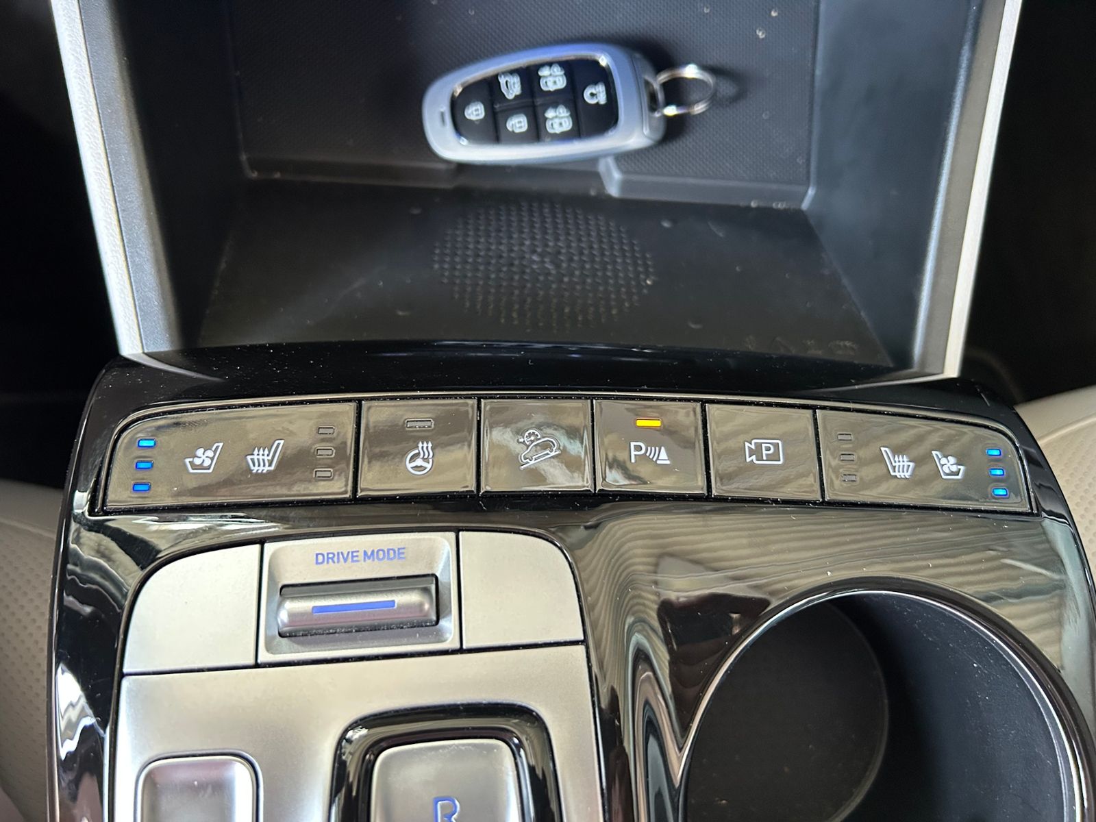 Fahrzeugabbildung Hyundai TUCSON Prime Hybrid HEV 2WD -HELLES LEDER GRAU-