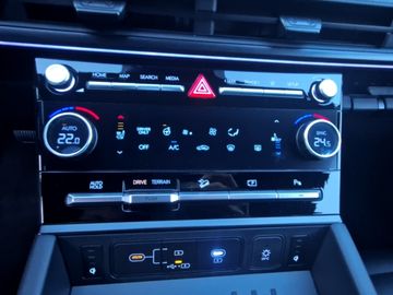 Hyundai SANTA FE 1.6T-GDI Blackline Hybrid(239PS) Allrad