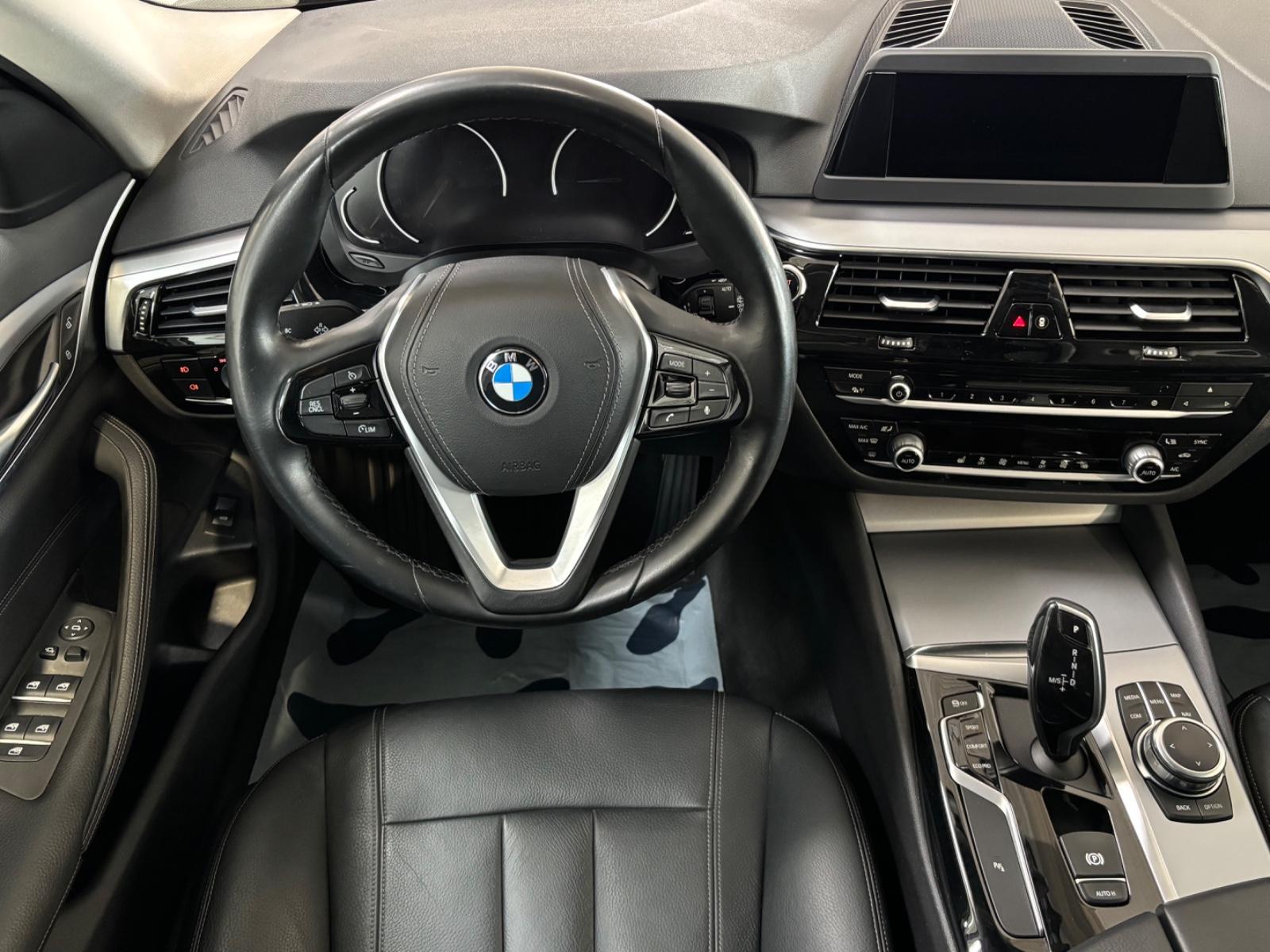 BMW 520d xDrive Automatik,Scheckheft,Rückfahrkamera