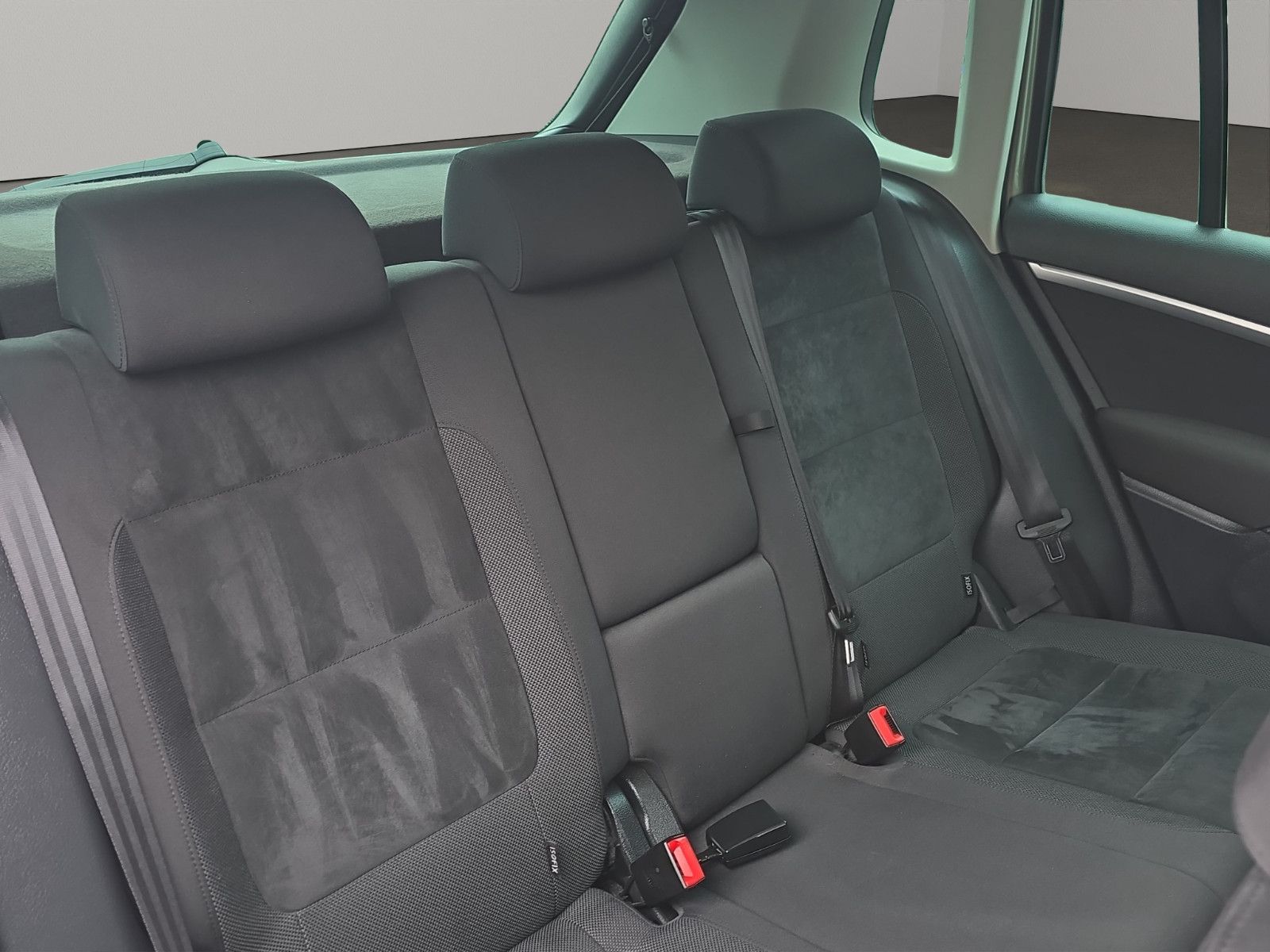 Fahrzeugabbildung Volkswagen Tiguan Sport & Style 4Motion+1.HAND+AUTOMATIK