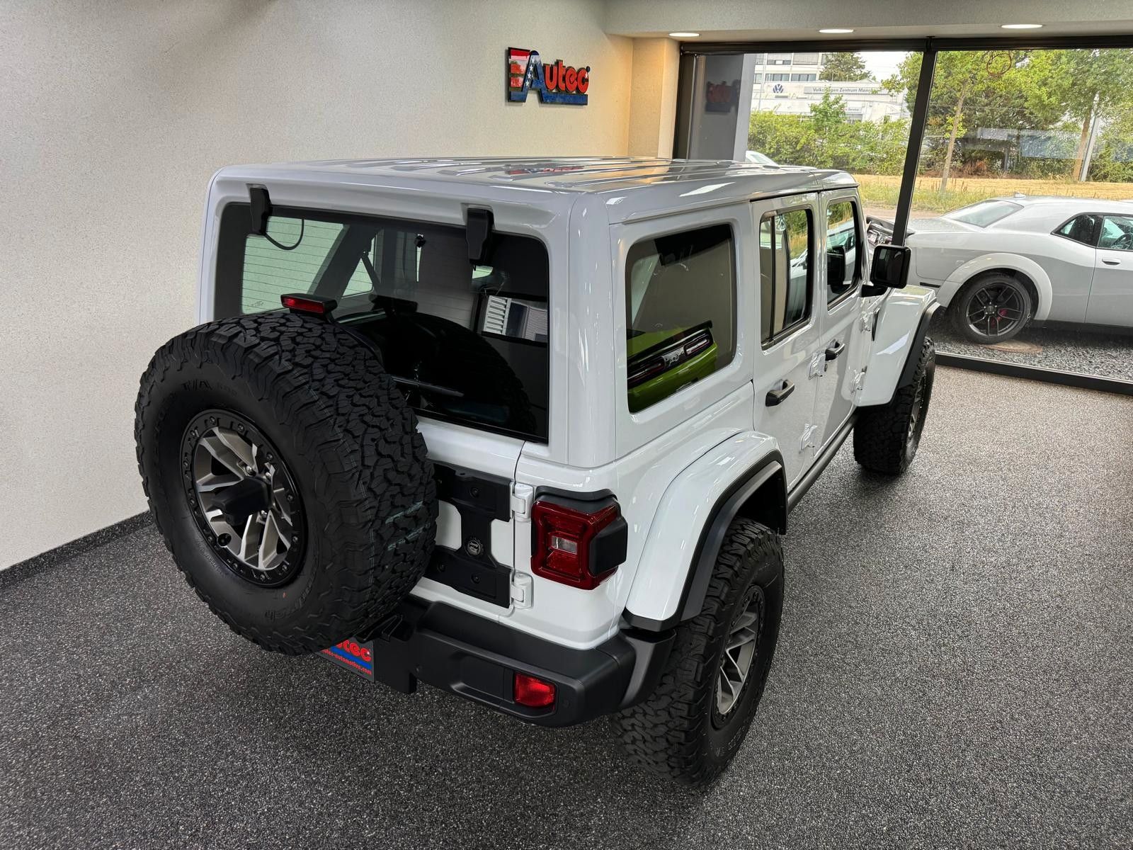 Fahrzeugabbildung Jeep RUBICON 392-6.4L HEMI V8-RECON 35"-STEEL BUMPER