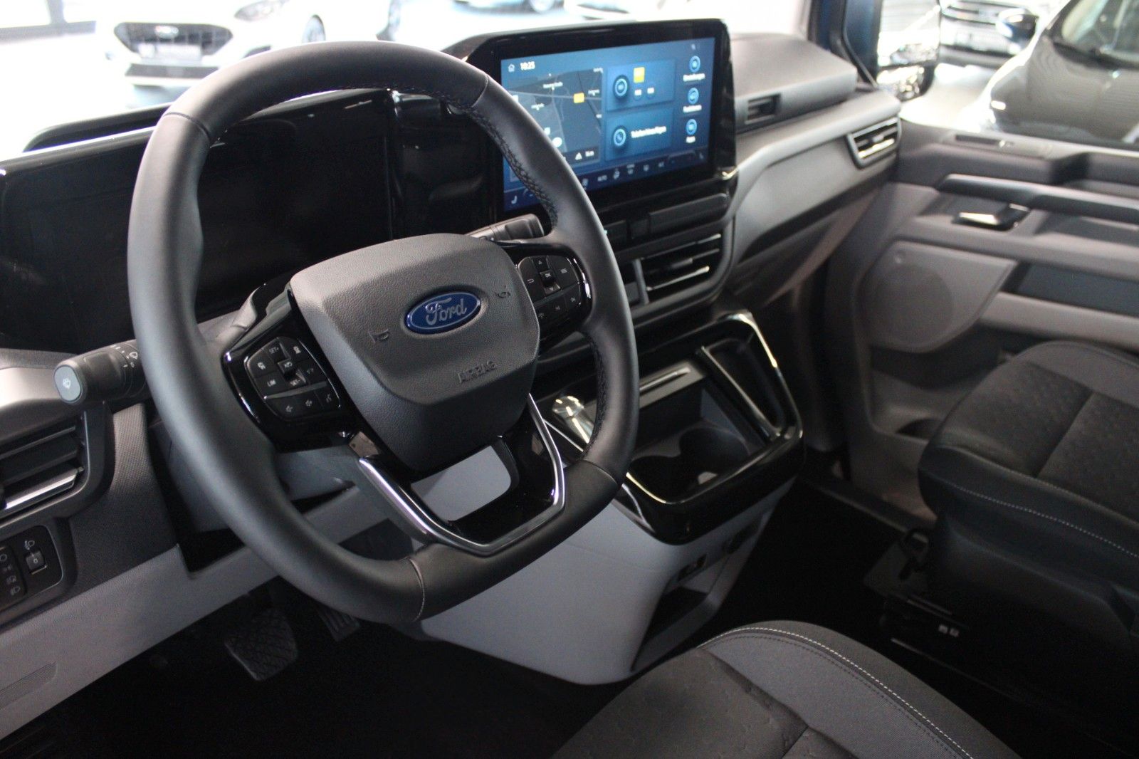 Fahrzeugabbildung Bürstner Ford COPA Attractive L1 Titanium MARKISE