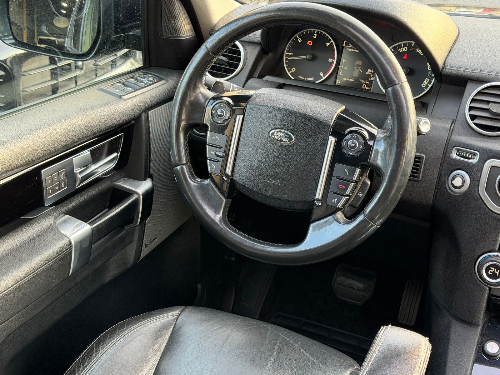 Fahrzeugabbildung Land Rover Discovery 4 SDV6 HSE/1-HAND/DEUTSCH/VOLL/PANO/LE