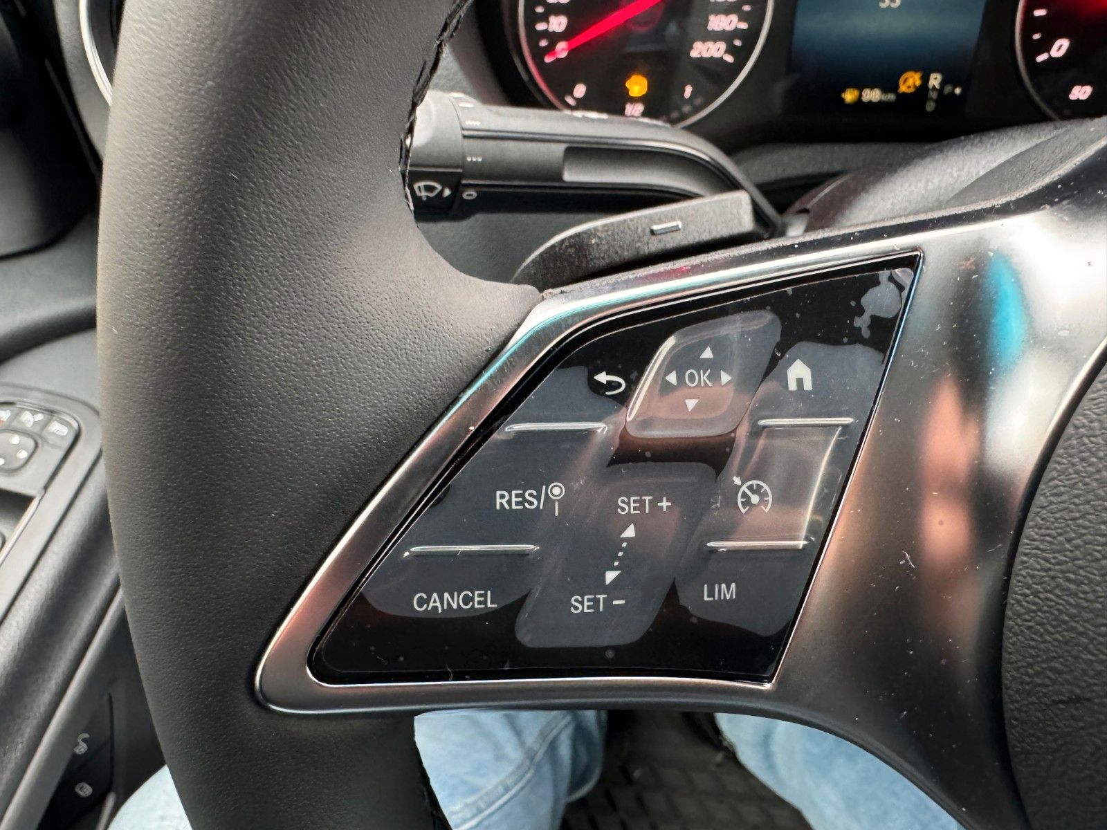 Fahrzeugabbildung Mercedes-Benz Sprinter 319 CDI 4325 LED MBUX SHZ AHK