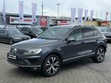 Volkswagen Touareg V8 TDI 4Motion R-Line *Pano*Dynaudio*360