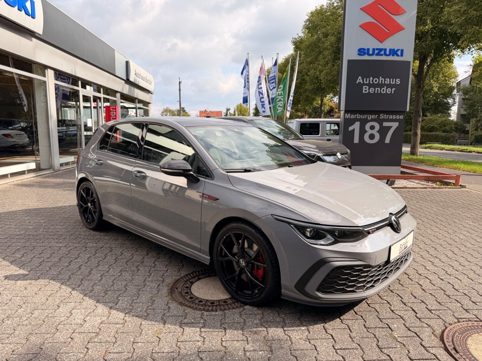 Volkswagen Golf VIII Lim. GTI DSG PANO LED HARMAN-KARDON imagem 3