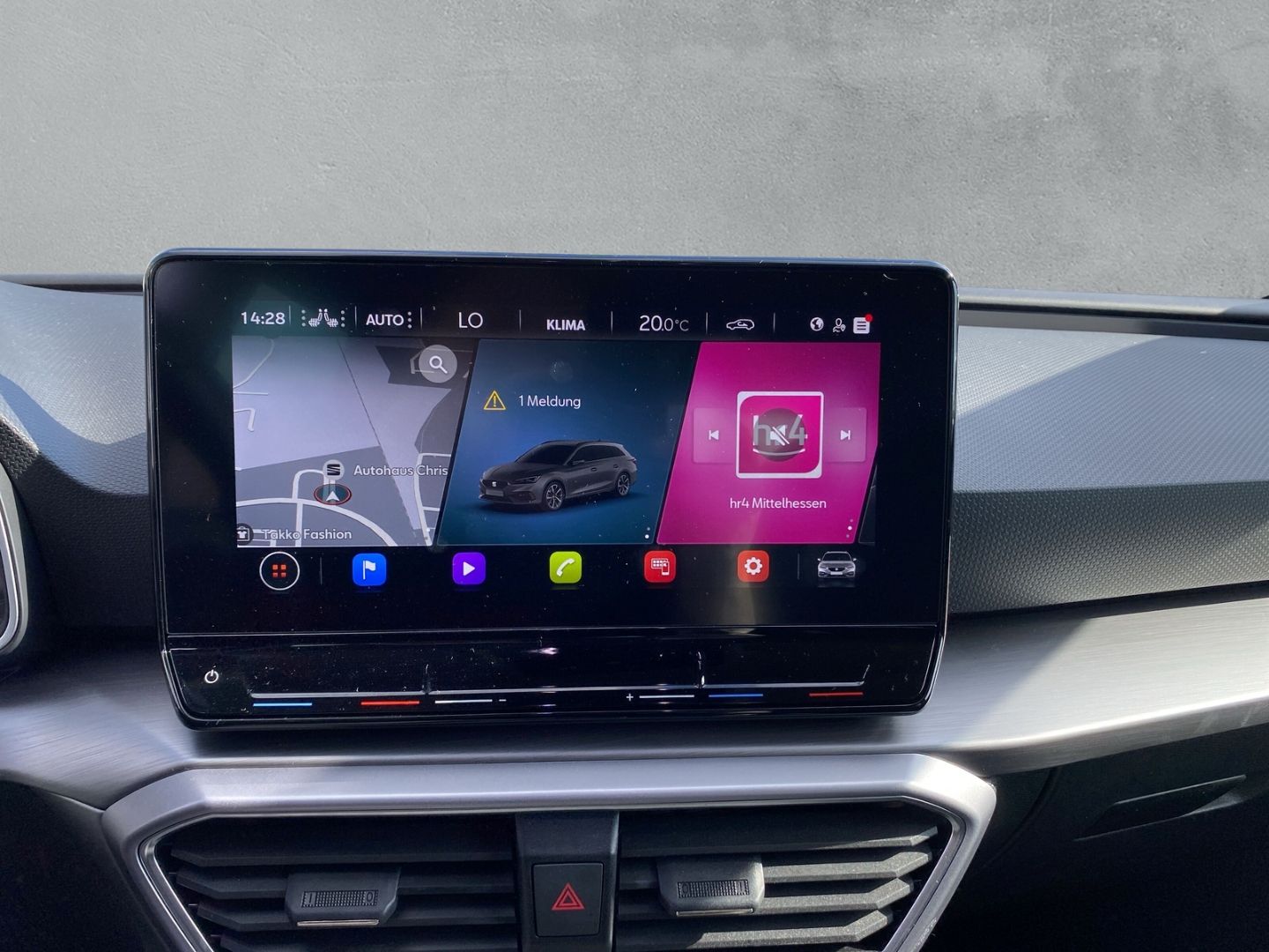 Fahrzeugabbildung SEAT Leon Sportstourer FR 2.0 TDI EU6d Navi Digitales