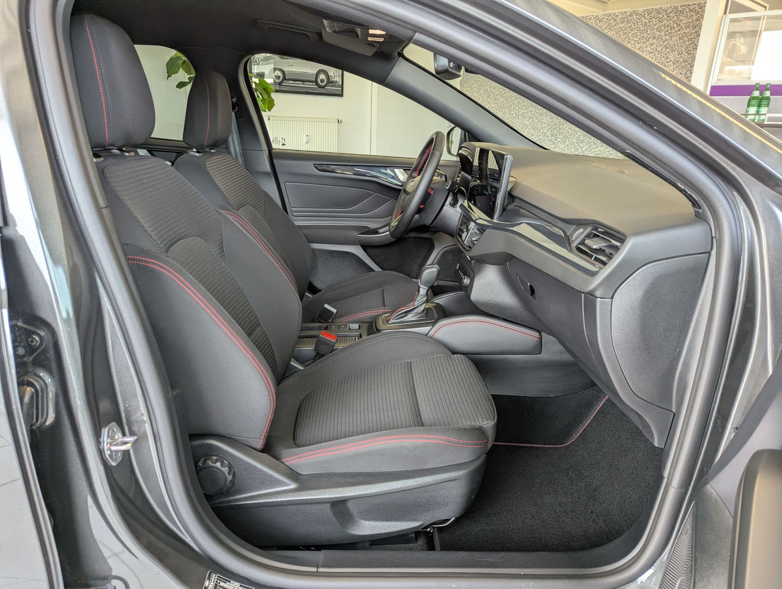 Fahrzeugabbildung Ford Focus 1.0 ST-Line X EB Matrix B&amp;O ACC Kamera 18"