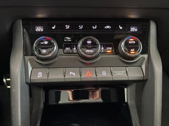 KAROQ  Sportline 1.5 TSI DSG MATRIX NAV PANO AHK