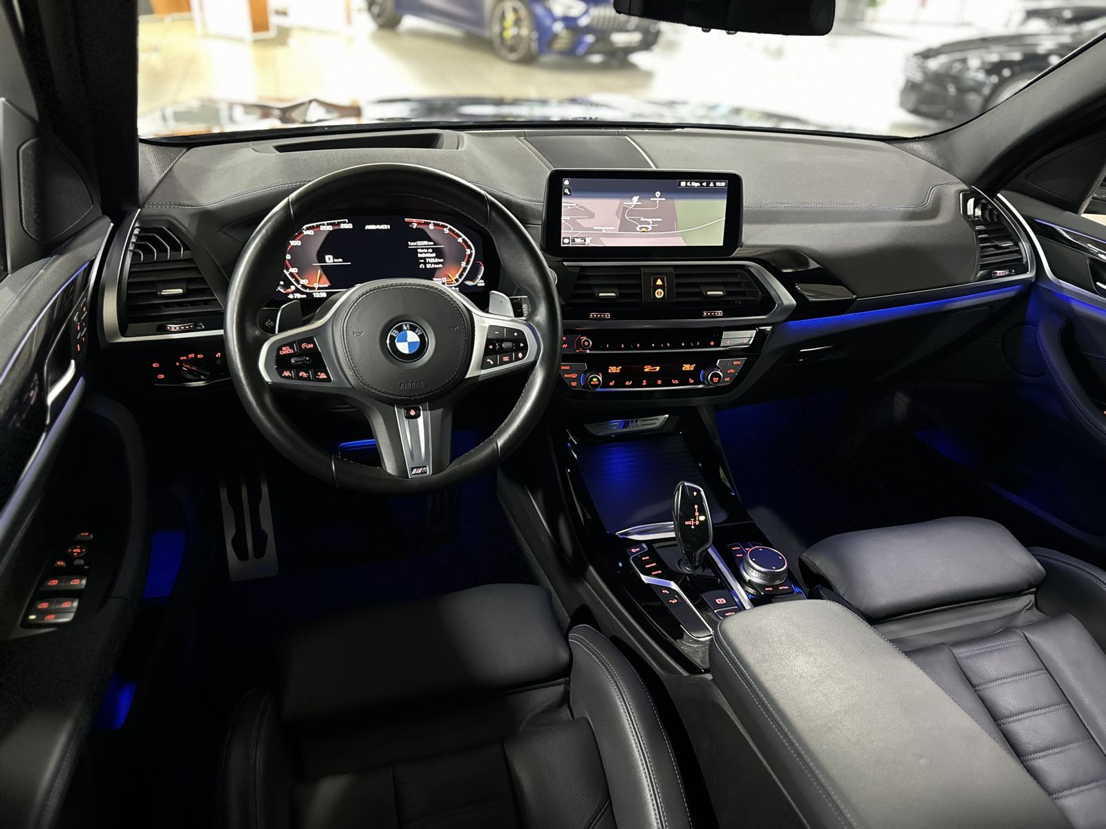 Fahrzeugabbildung BMW X3 M40i Kamera HUD DAB DisplKey Komfort 21Zoll