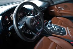 AUDI R8 Spyder 5.2 FSI quattro Performance - UPE 251k