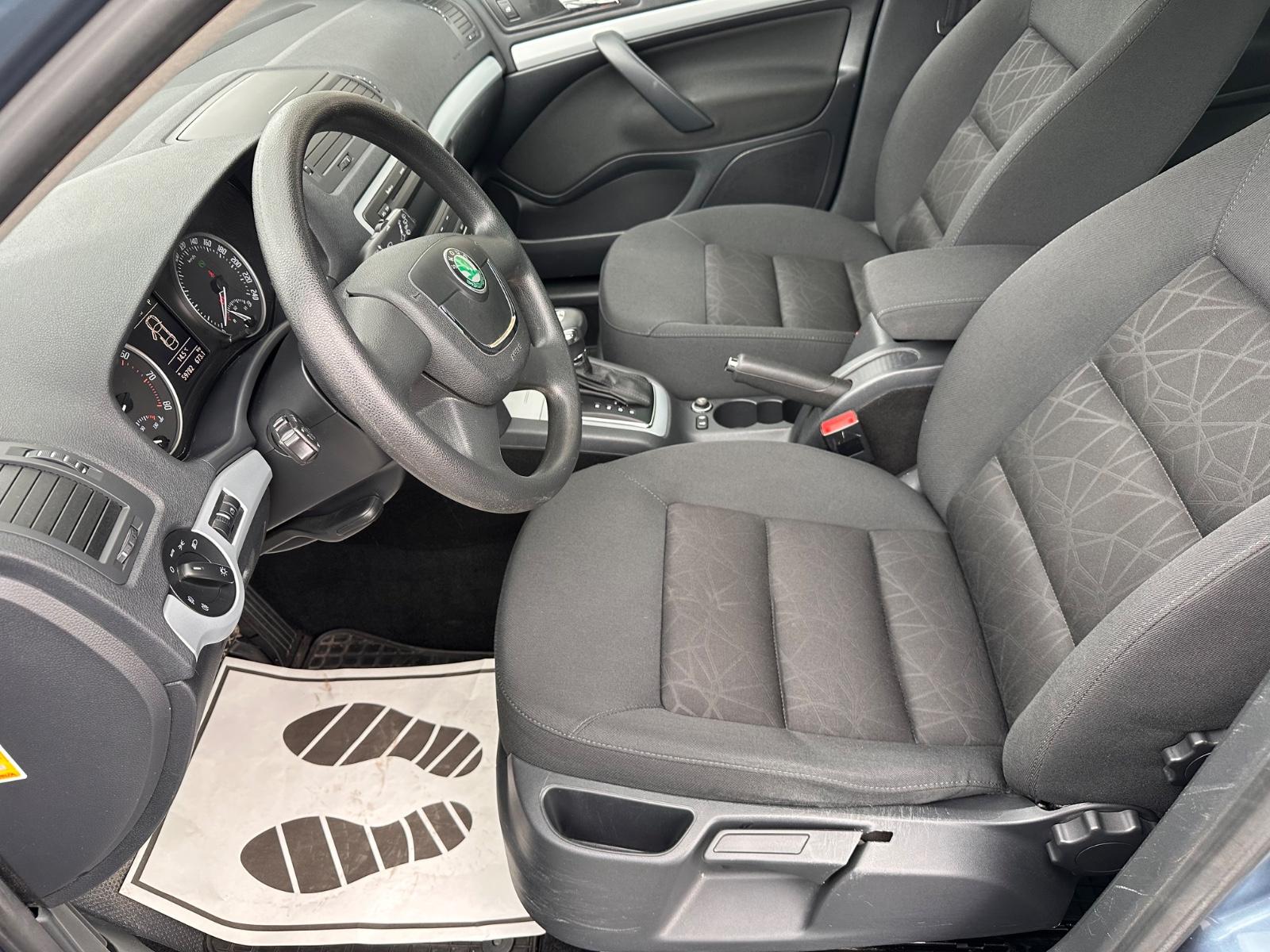 Skoda Octavia 2011 — photo 7