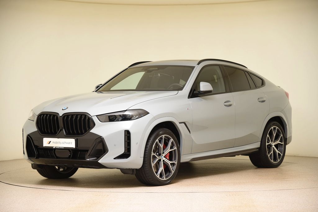 Image of BMW X6 M
