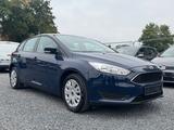 Ford Focus Lim. Ambiente - Ford Focus Ambiente mit Benzin-Antrieb
