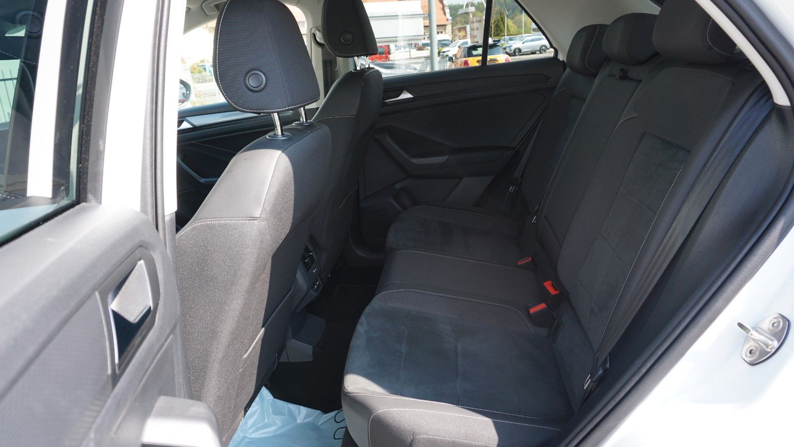Fahrzeugabbildung Volkswagen T-Roc Style,DSG,Alcantara,LED Plus,Navi,IQ.Light
