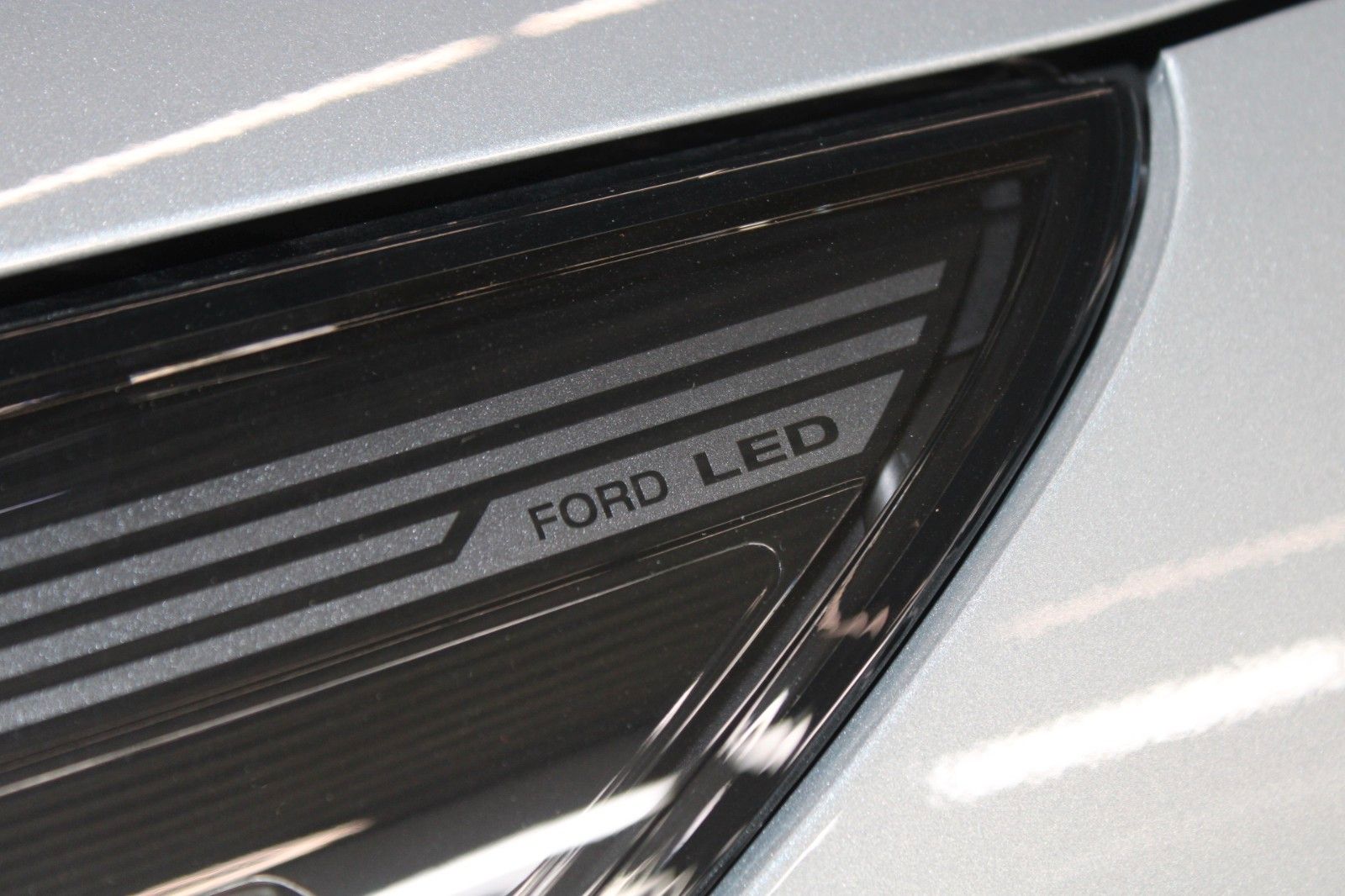 Fahrzeugabbildung Ford Kuga PHEV ST-LINE X NAVI Kamera Winter Paket