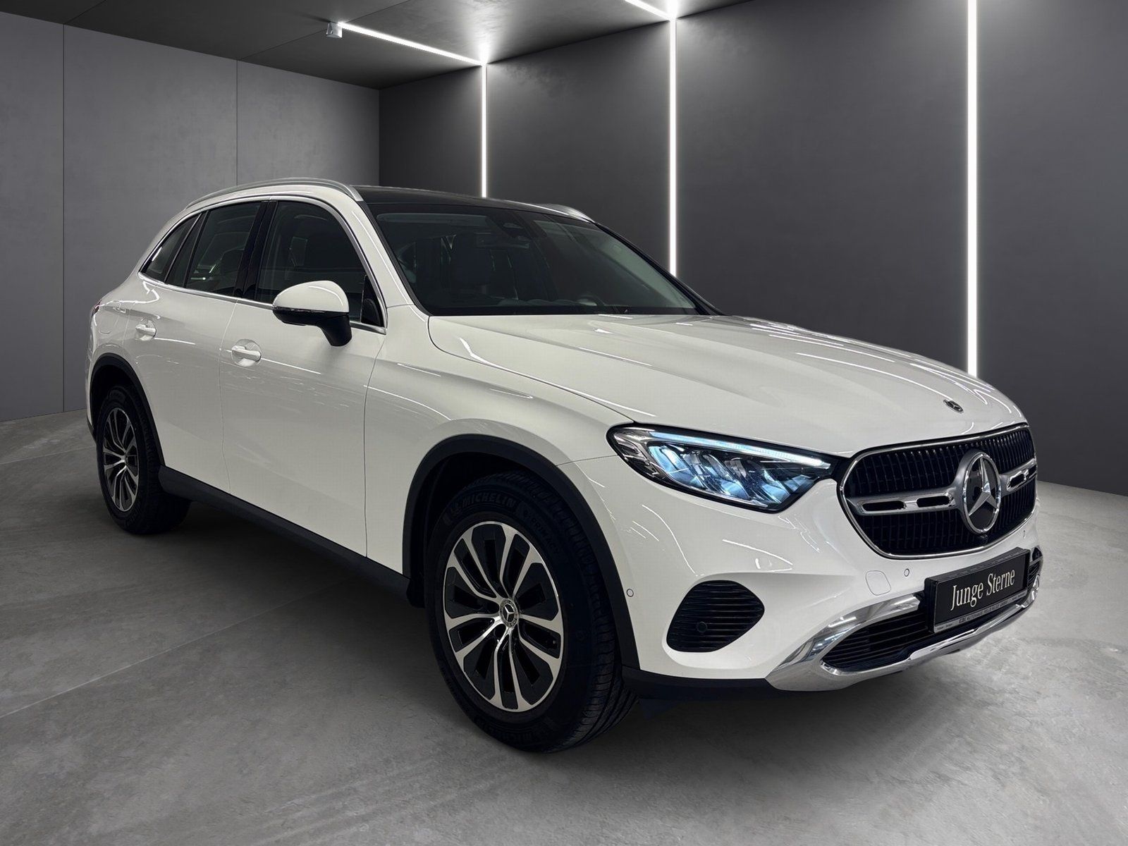 Fahrzeugabbildung Mercedes-Benz GLC 220 d 4M Avantgarde*Pano*Distro*Totwink*Memo